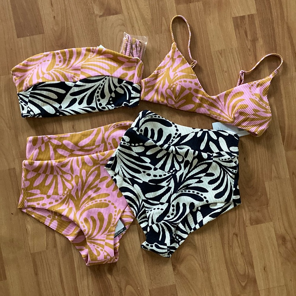 🌞 Rip Curl 4 Piece Bikini Bundle 🌞